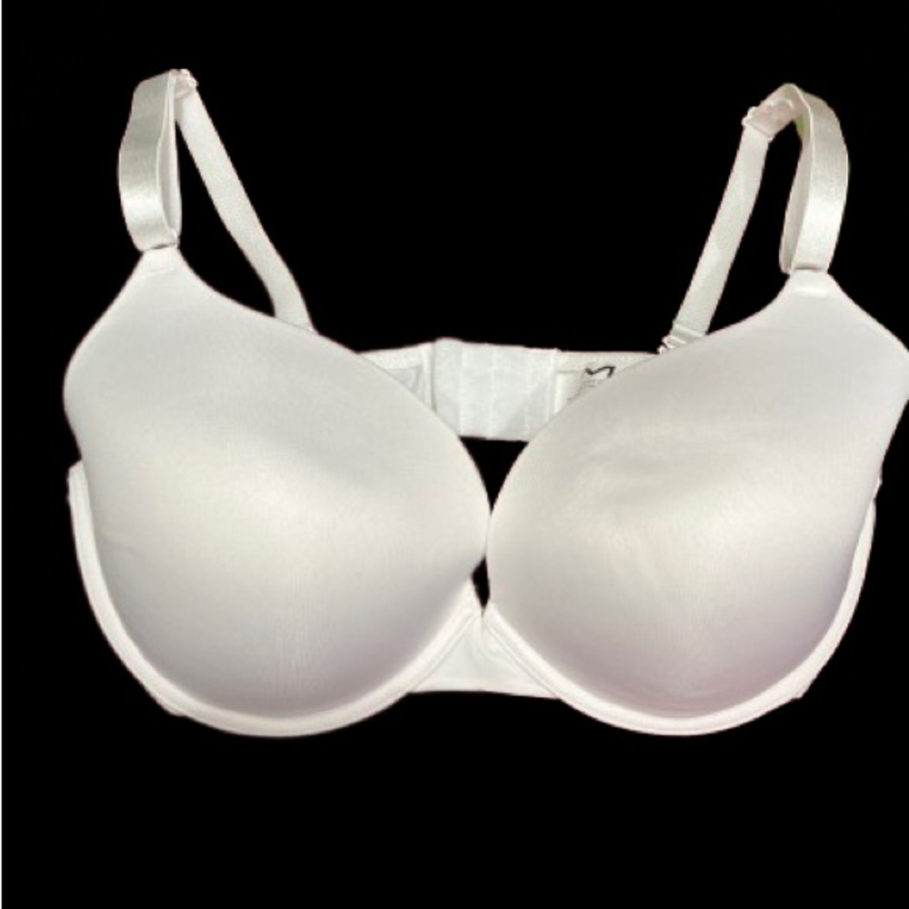 38DD Maidenform bra